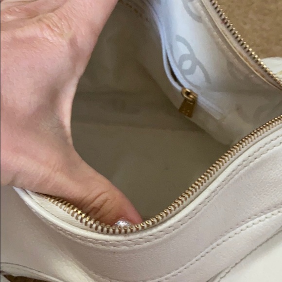 Chanel - Picture 6 of 10